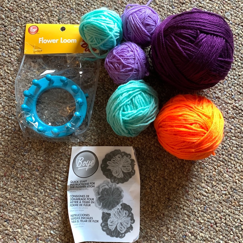 Boye Flower Loom and multi-colored yarn
